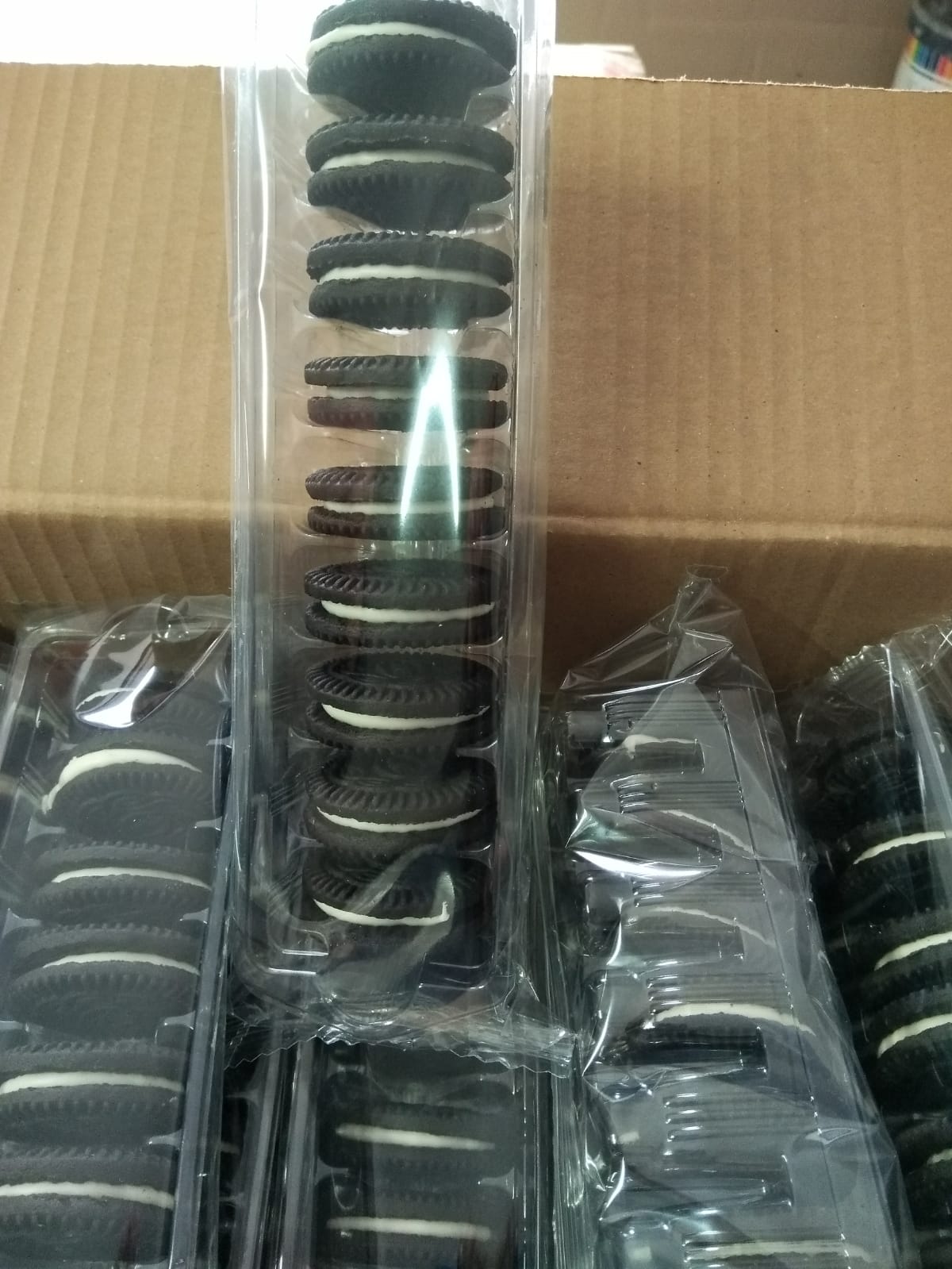 HEYO OREO BEYAZ KREMALI KAKAOLU BİSKÜVİ 100gr24pk